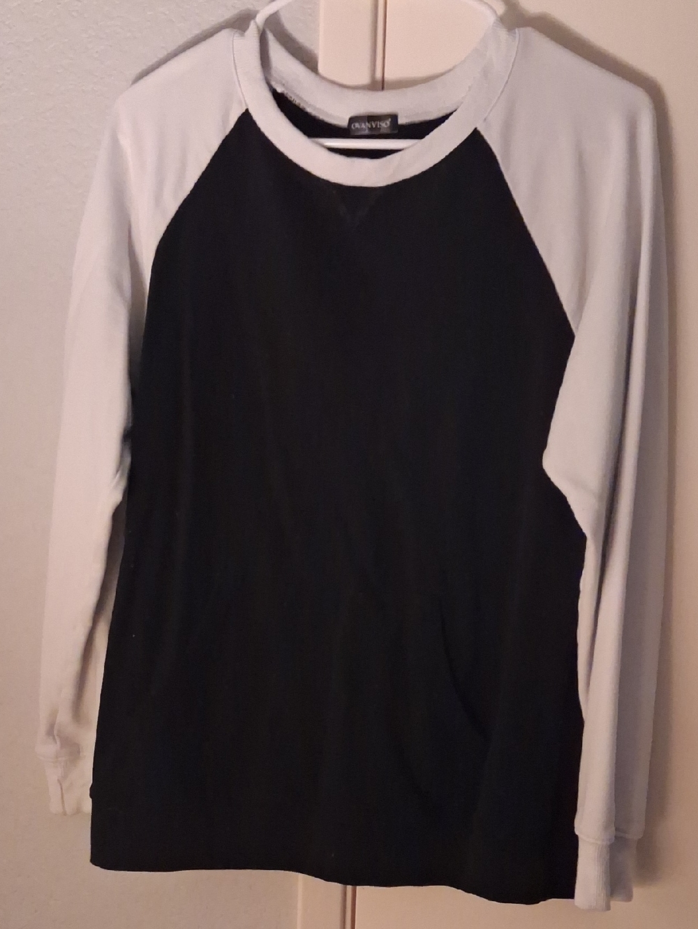 Contrast Raglan Long-Sleeve Tee — Black and White